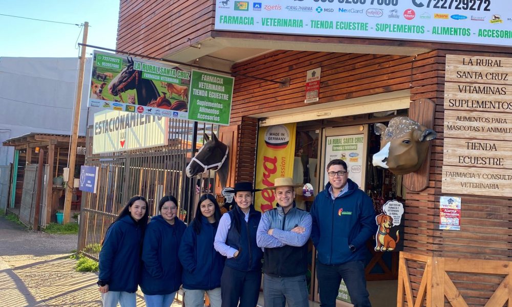 personas de la Rural veterinaria