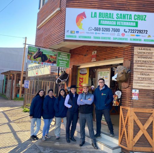 personas de la Rural veterinaria